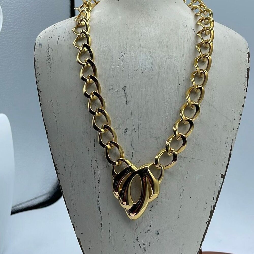 Vintage Napier large link chain necklace with decor.